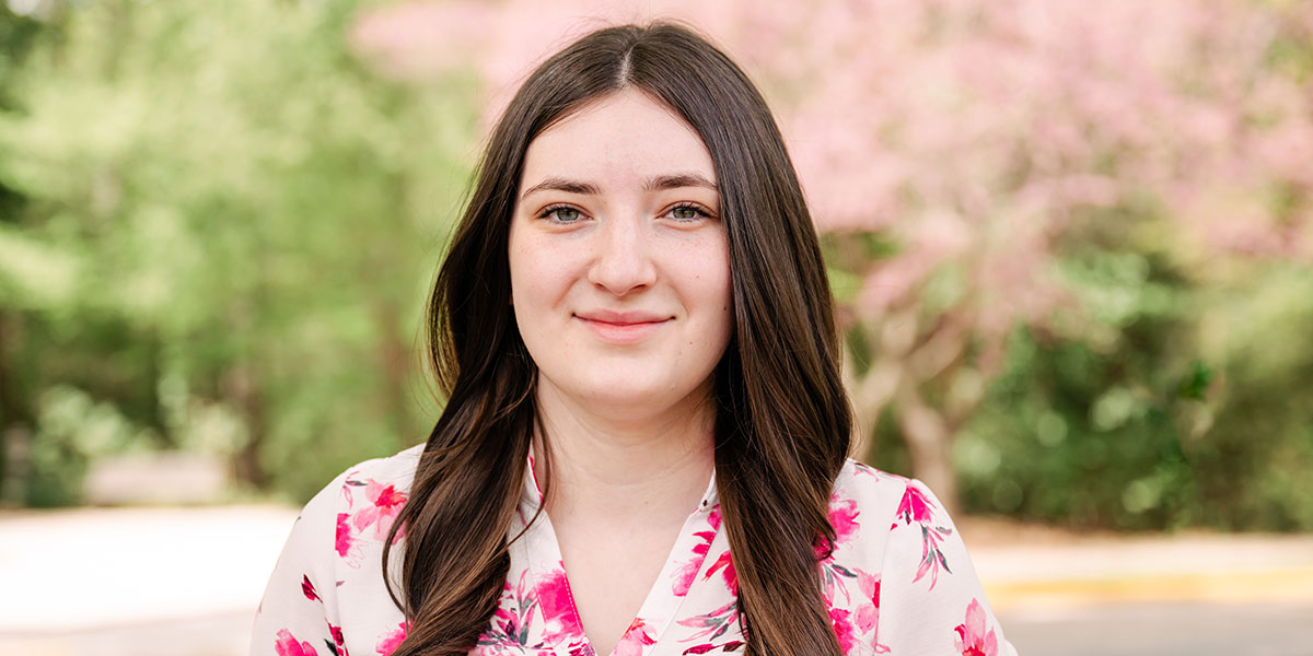 Headshot of Jasmine Byers