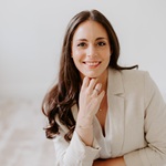 Formal portrait of Victoria Snelgrove.